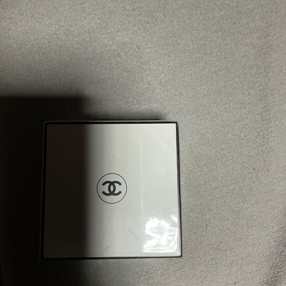 Chanel number 5 body lotion the big jar. - Picture 3 of 6